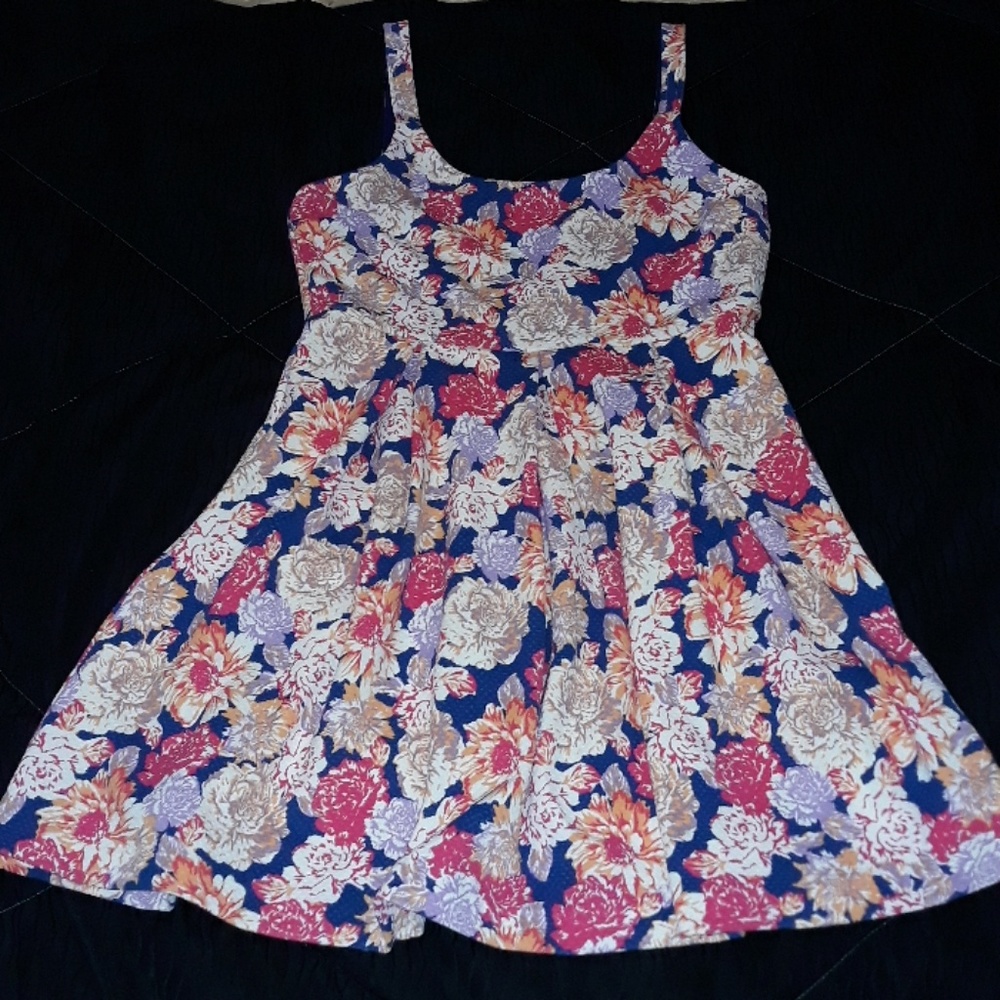 MinkPink Large Multi-colored Floral Dress NWT